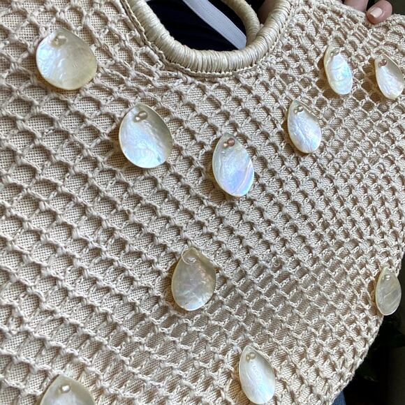 🌀SOLD🌀Vintage Crochet Shell Handbag - Picture 5 of 8